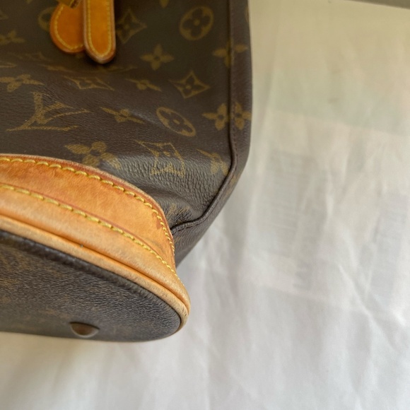 LOUIS VUITTON Monogram Bucket pm Bag - Picture 9 of 15